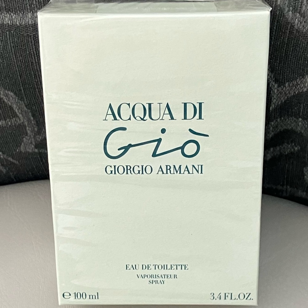 Brand new Aqua di gio women perfume. 100ml. Was a gift but I already have one